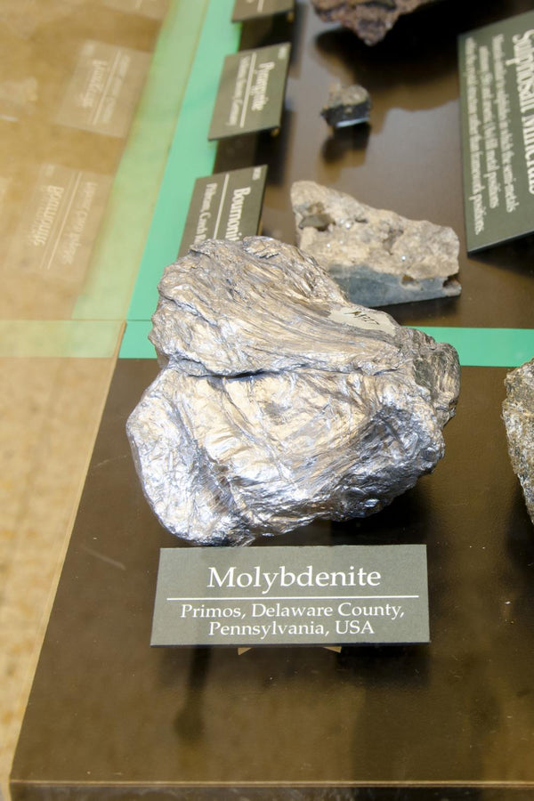 Molybdenite Meaning And Spiritual Properties