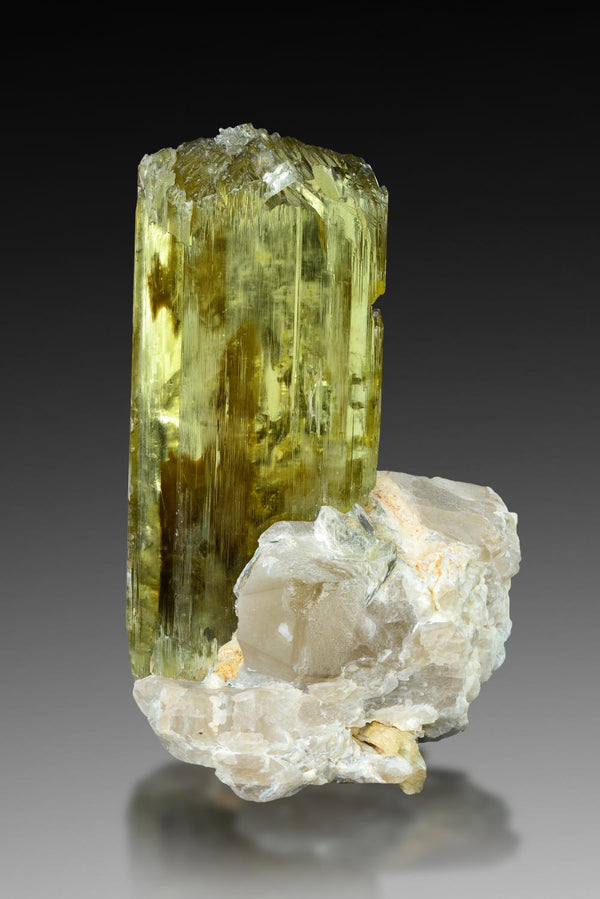 Hiddenite (Spodumene) Meaning And Spiritual Properties