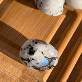 Moonstone Tumbled Ellips