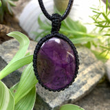 Κολιέ με κρεμαστό κόσμημα από Amethyst Macrame