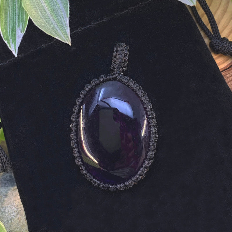 Amethyst Macramé Pendant Necklace