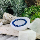 Mala Lapis Lazuli armband med sammetspåse