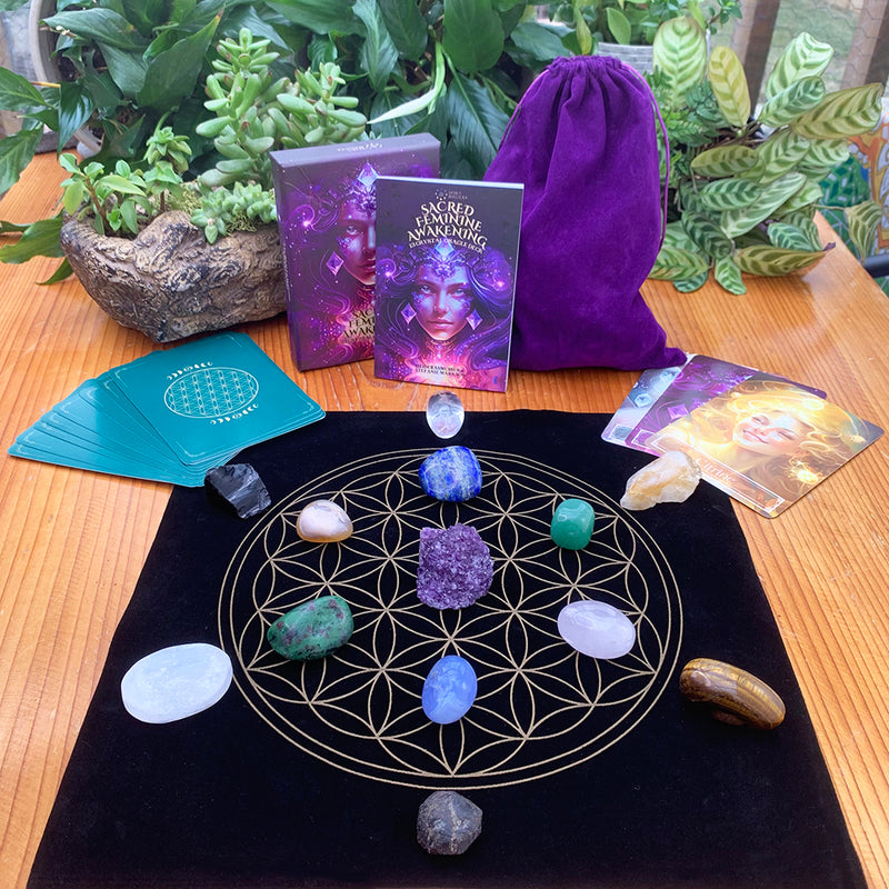 🌙 Sacred Feminine Awakening Oracle Deck & 13 Crystal Companion Set