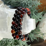 Mala Black Stripe Agate Armband med sammetspåse