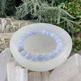 Mala Blue Lace Agate Armband med sammetspåse