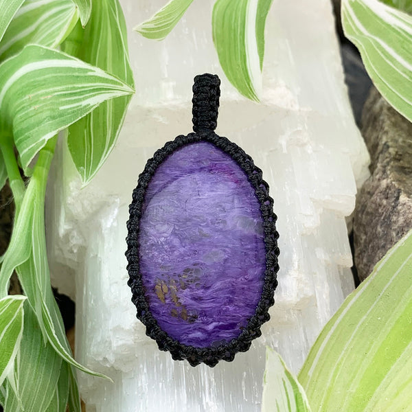 Charoite Macrame hänge halsband