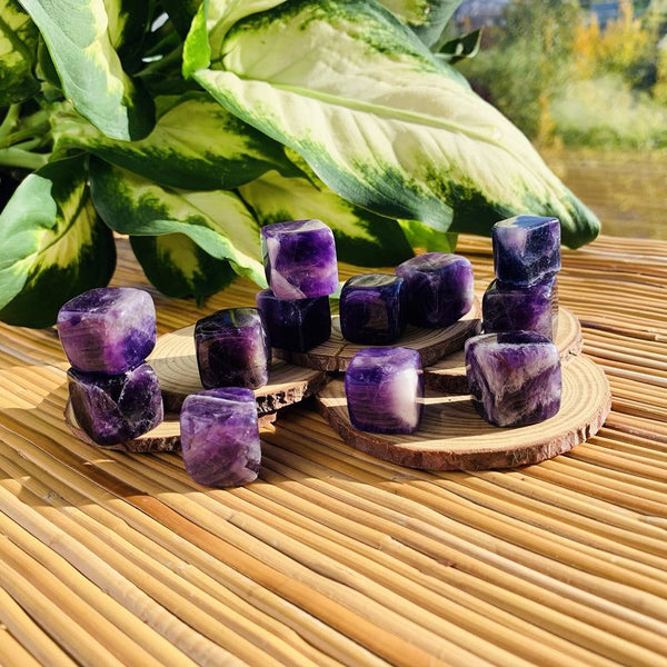 Dream Amethyst Tumbled Stone Set of 12 - tumbledstone