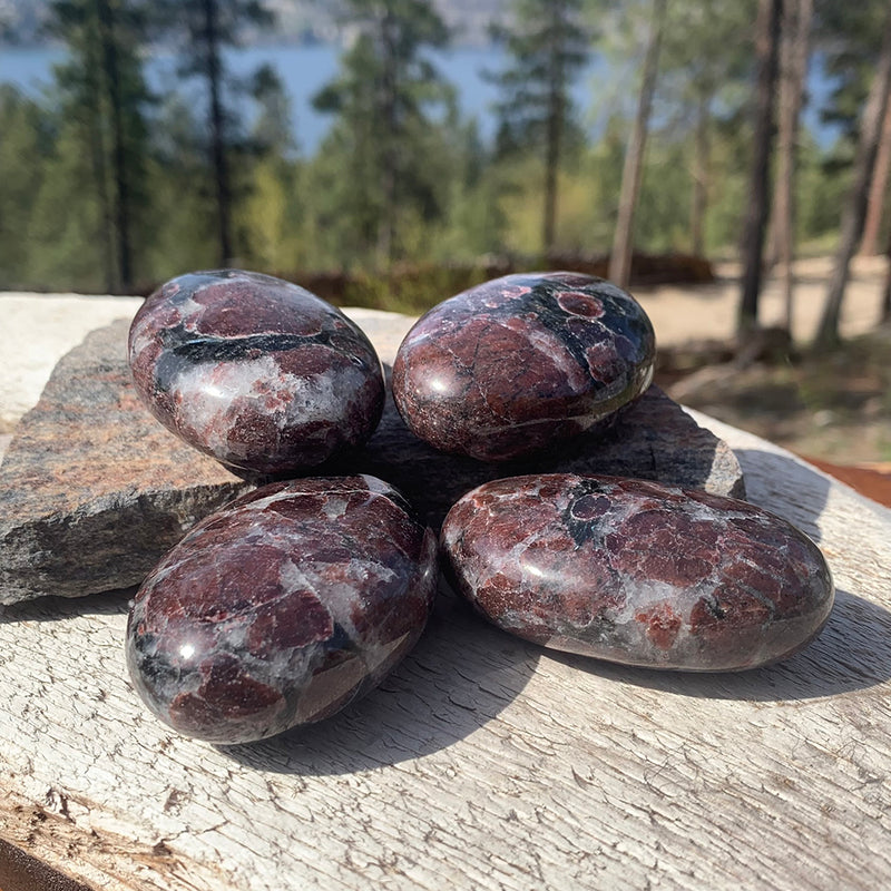 Garnet Palmstone