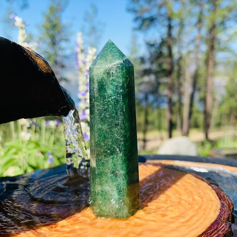 Strawberry Green Quartz Wand - wand