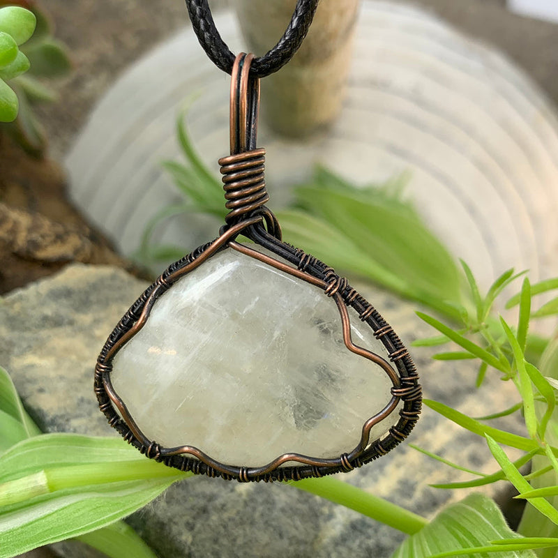 85% Off Moonstone Flash Handcrafted Pendant