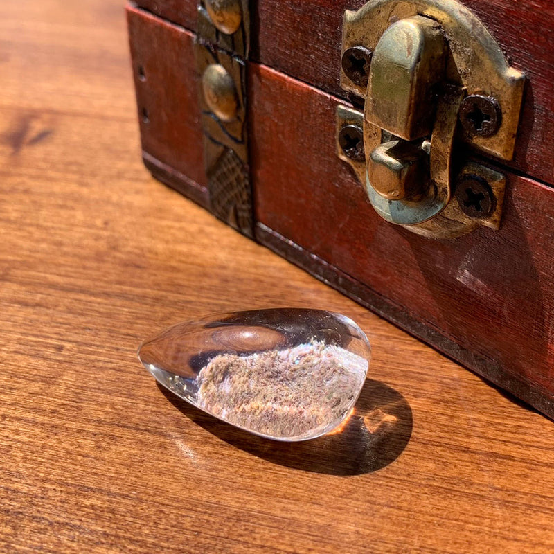 GRATIS GIVEAWAY! Phantom Quartz Crystal Teardrop- (betala bara fraktkostnaden)