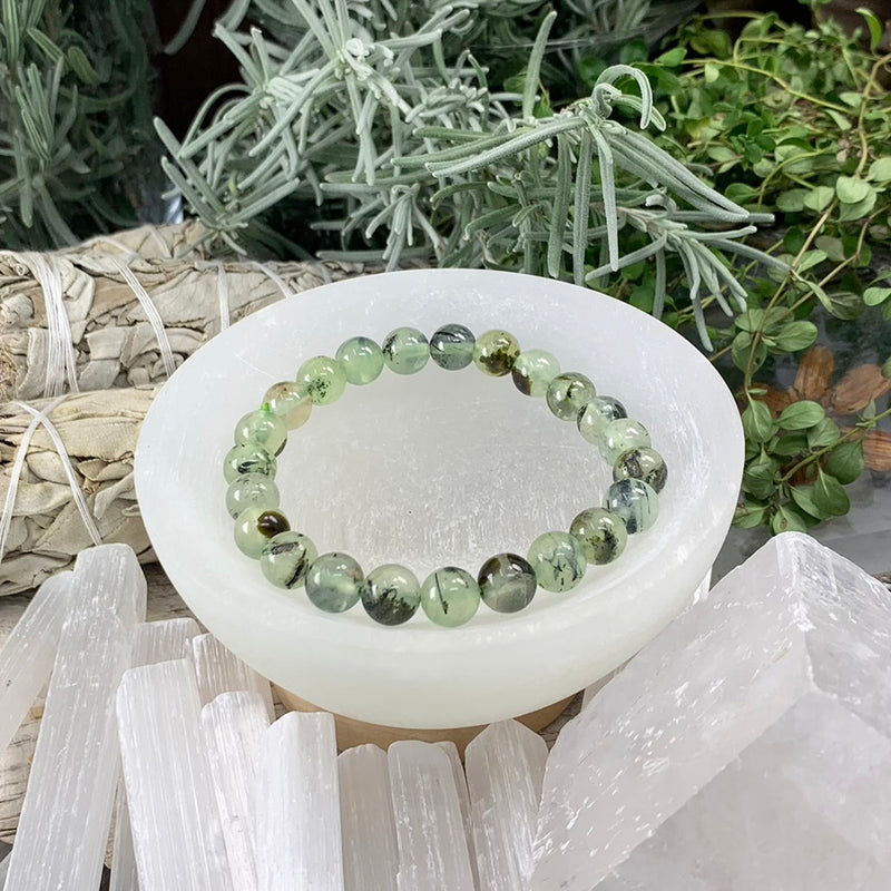 Mala Prehnite armband med sammetspåse