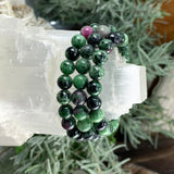 Mala Ruby Zoisite armband med sammetspåse