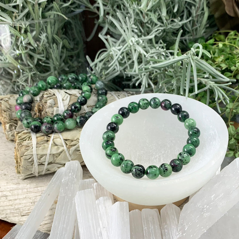 Mala Ruby Zoisite armband med sammetspåse