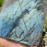 Stor (4,4 lbs.) Labradorite Freeform (Artikel #0030)