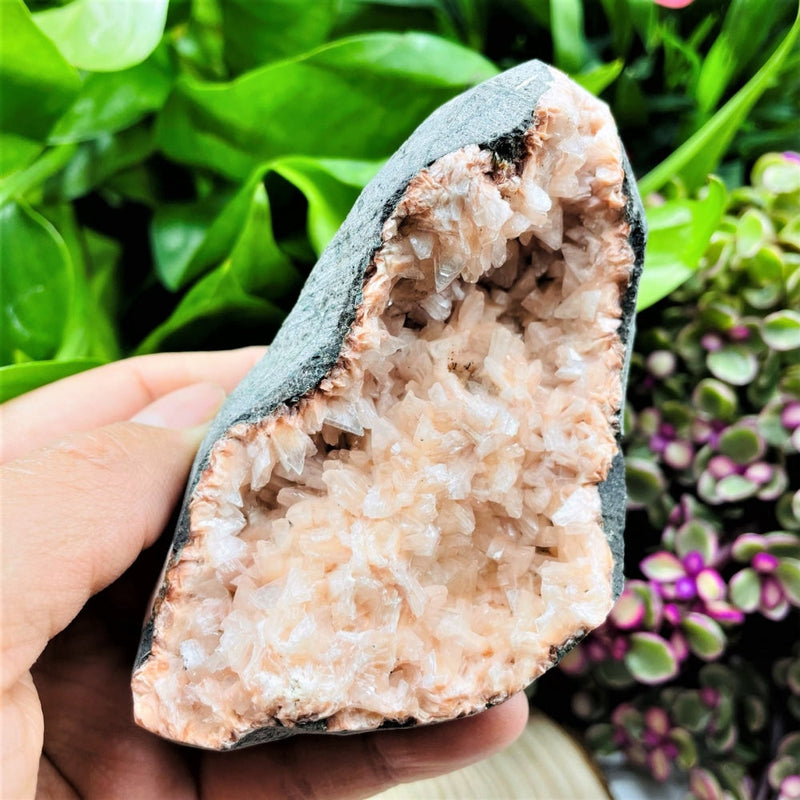 Zeolite Geode (Item #0021)